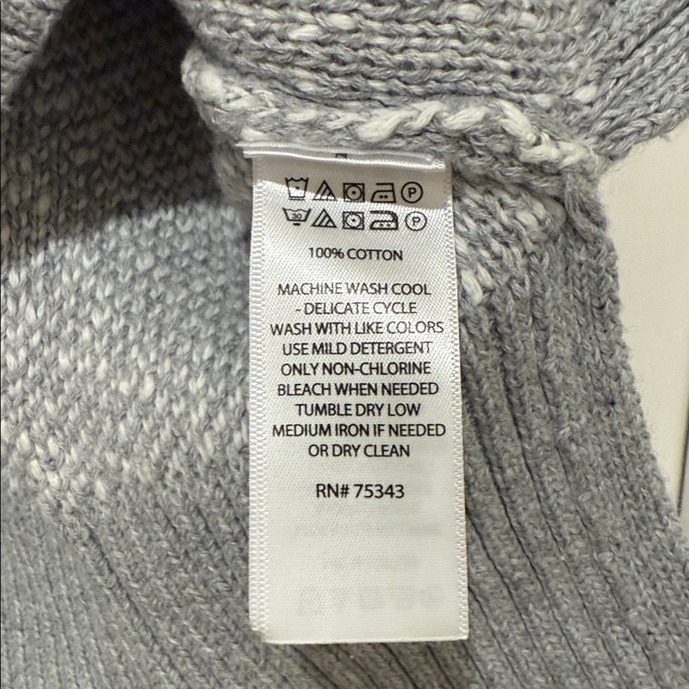 Christian Siriano Gray Sweater with White Heart Design Sz XS - Picture 6 of 8